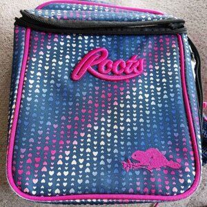 insulated Roots lunch bag, quintessentially Canadian!